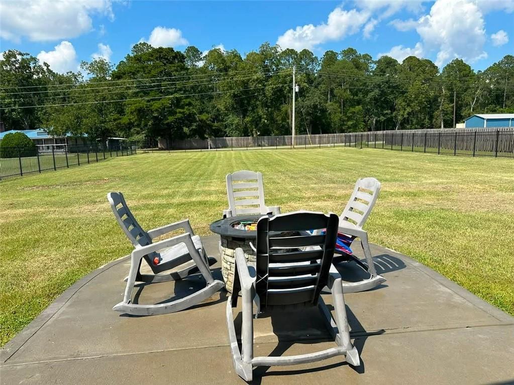 409 Pivot Point Property Photo 39