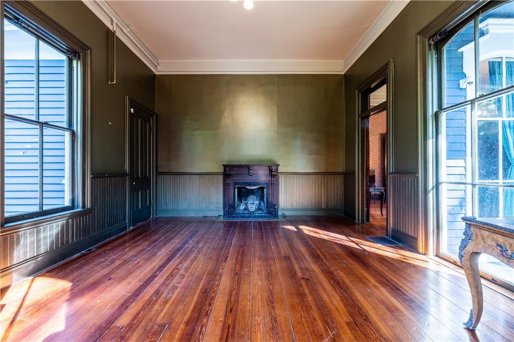 906 E 2nd Avenue E Property Photo 16