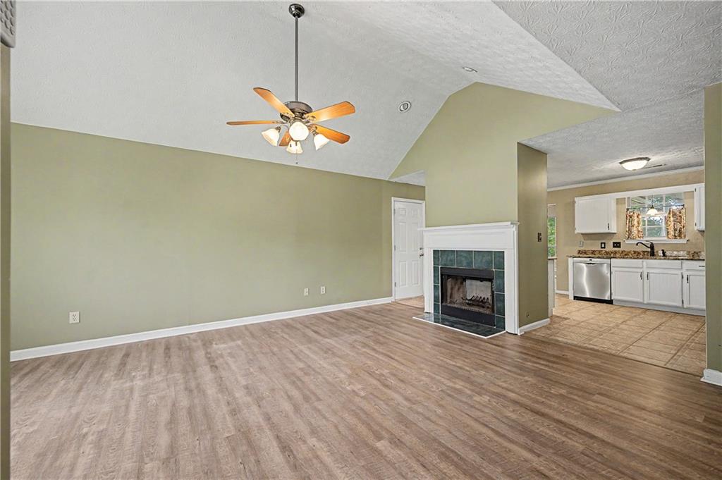 204 Spring Circle Property Photo 4