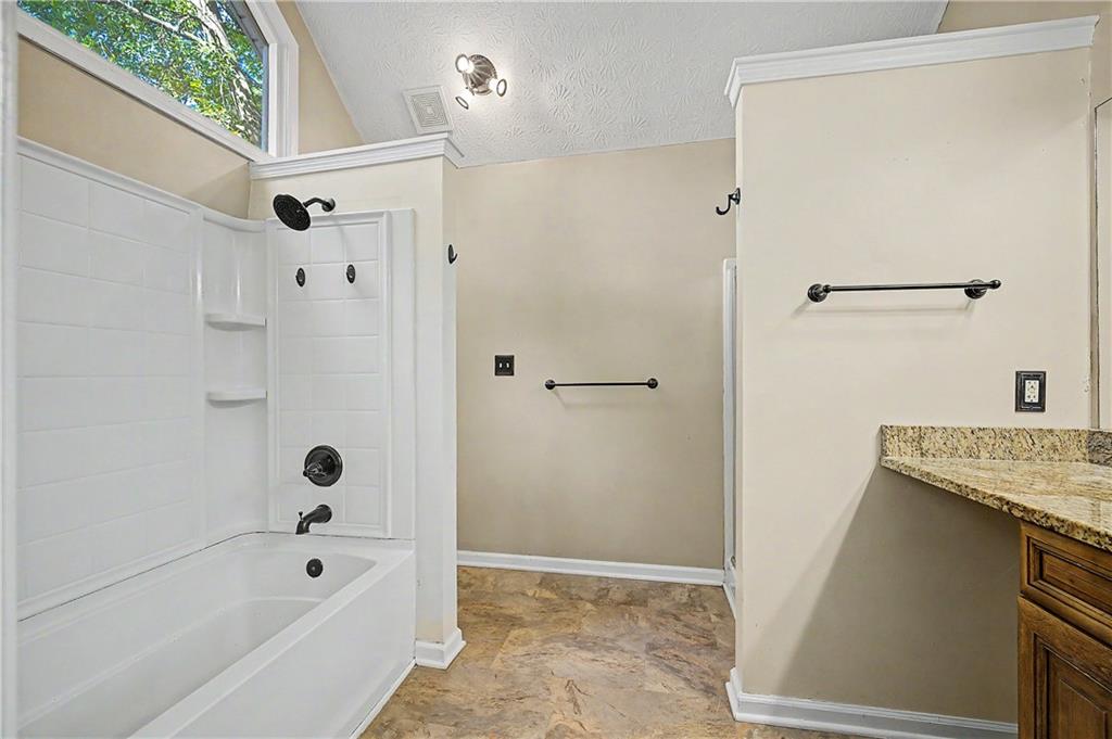 204 Spring Circle Property Photo 17