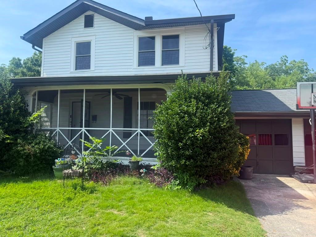 217 Montgomery Street Ne Property Photo 1
