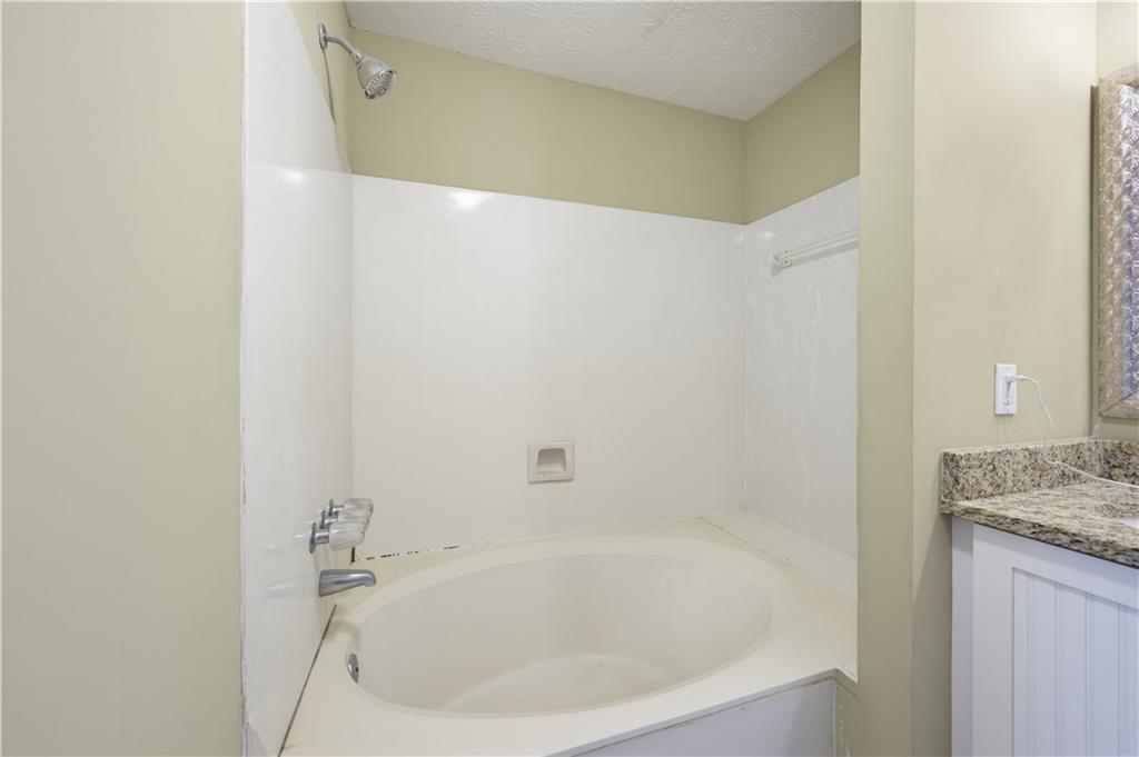 5010 Avalon Drive Property Photo 27