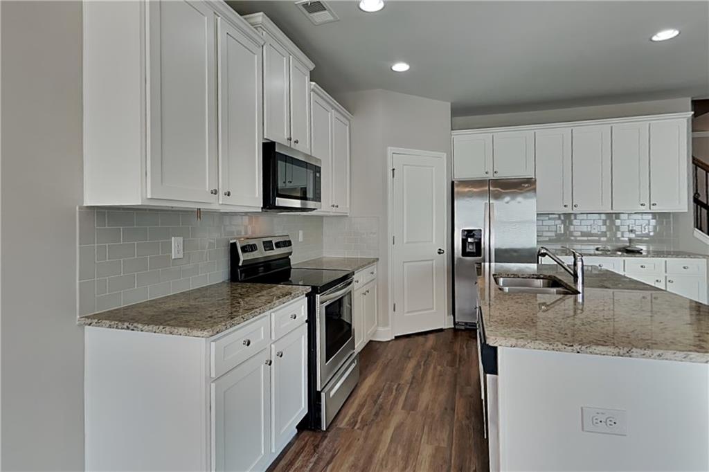 7830028 Property Photo 5
