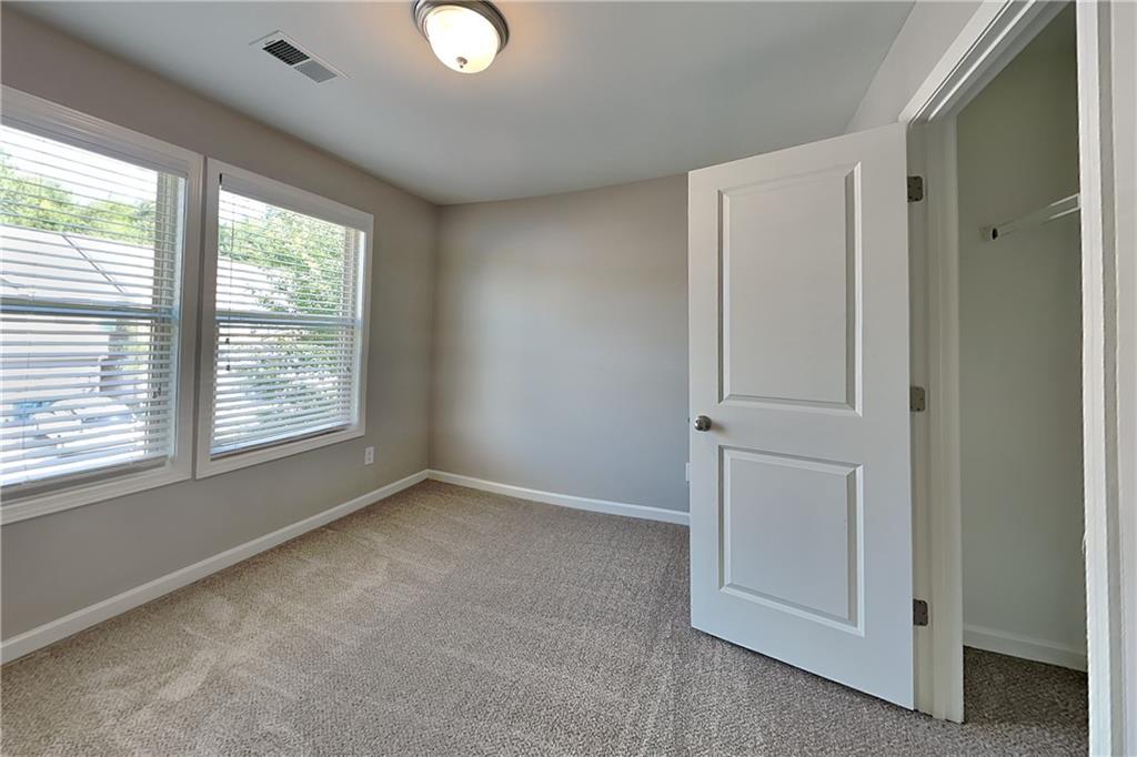 7830028 Property Photo 12