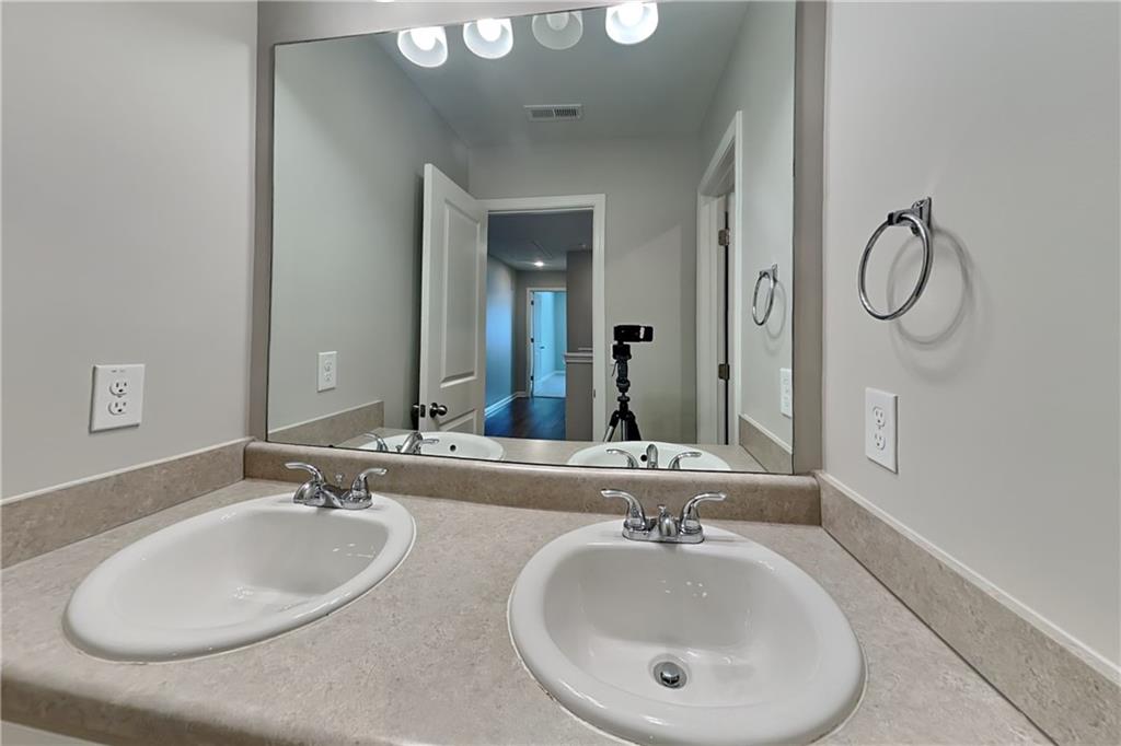 7830028 Property Photo 14