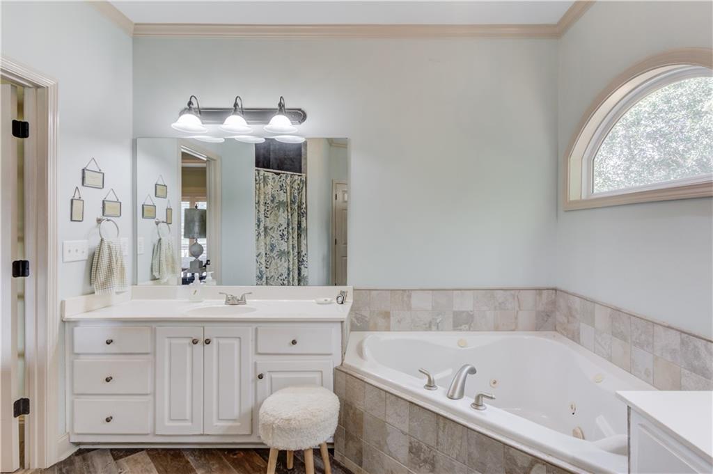 6228 Waters Edge Drive Property Photo 35