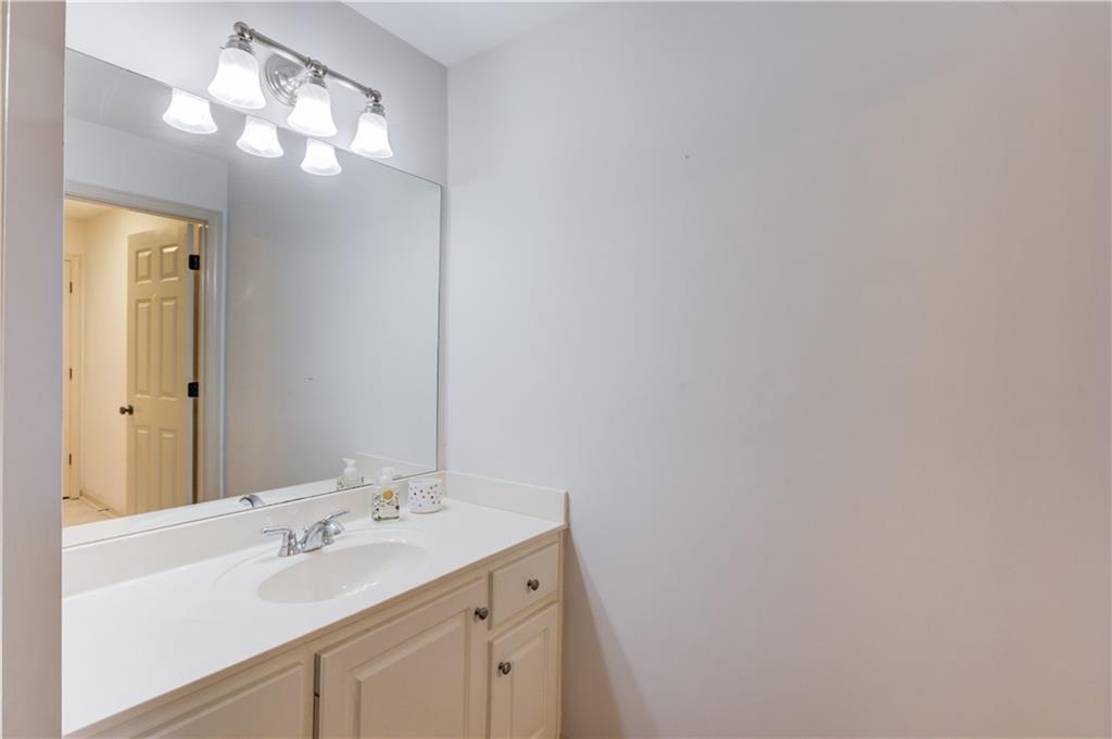 6228 Waters Edge Drive Property Photo 47
