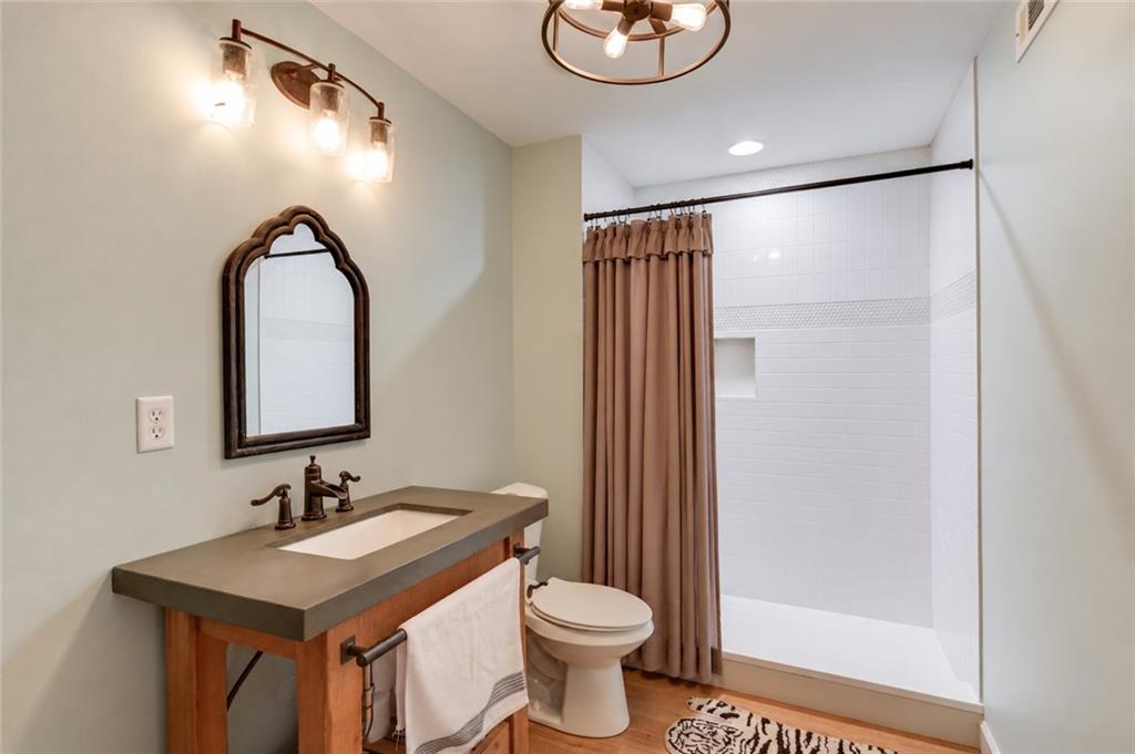 6228 Waters Edge Drive Property Photo 60