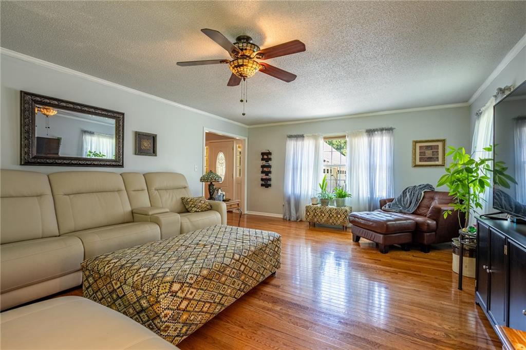 39 Garrard Road Property Photo 6