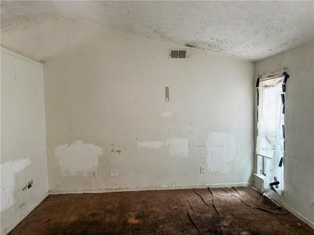 2033 Pine Cone Drive Property Photo 3