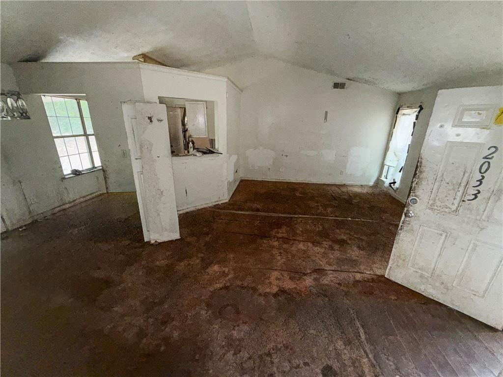 2033 Pine Cone Drive Property Photo 7