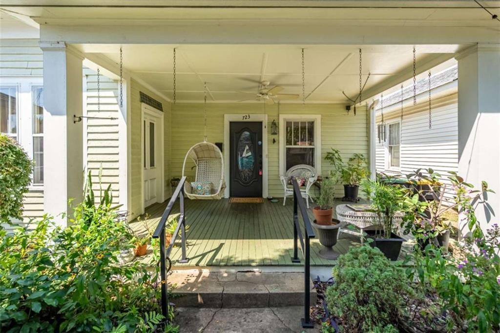 723 Avenue A Property Photo 1