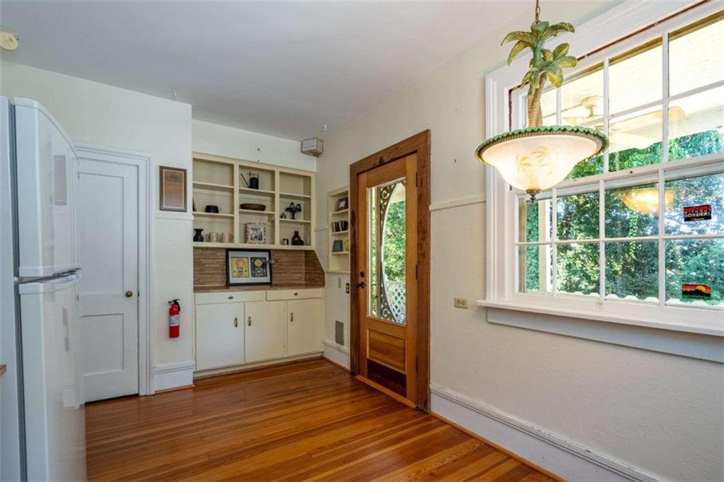723 Avenue A Property Photo 12