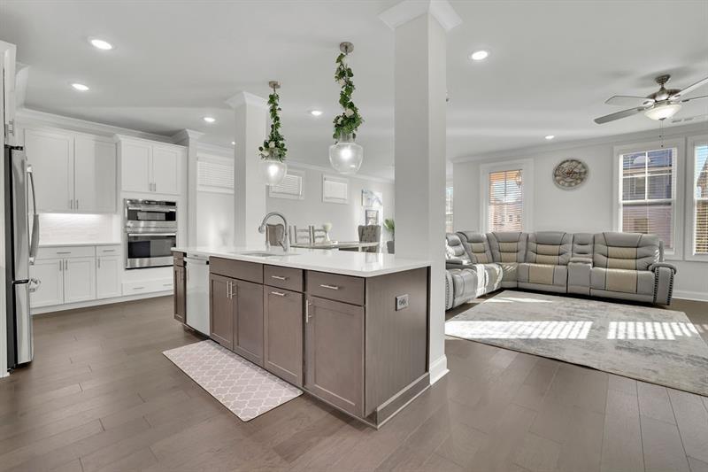 1070 Poppy Pointe Property Photo 6