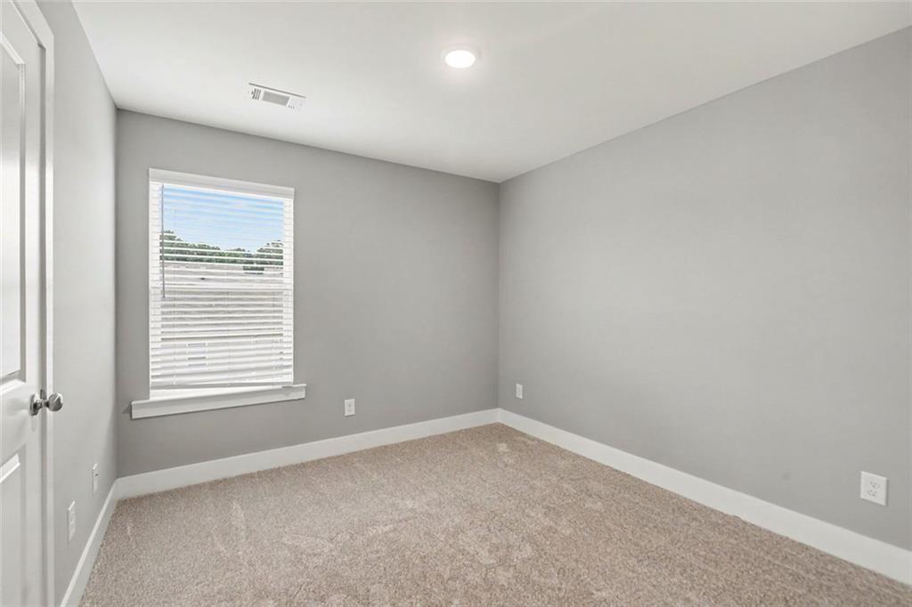 7666 Squire Court Property Photo 23