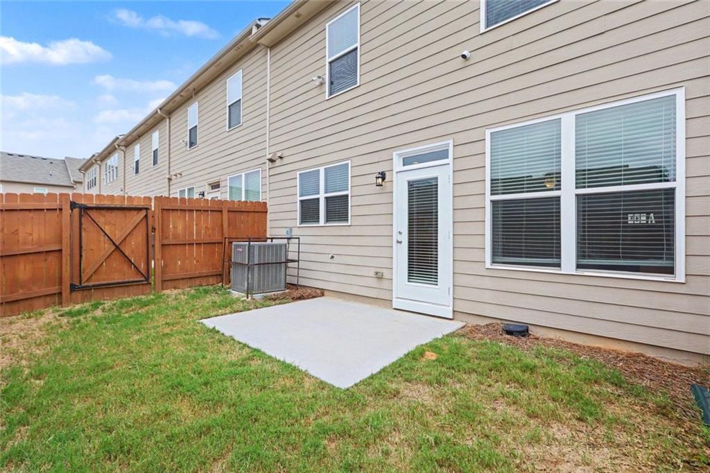 7666 Squire Court Property Photo 25