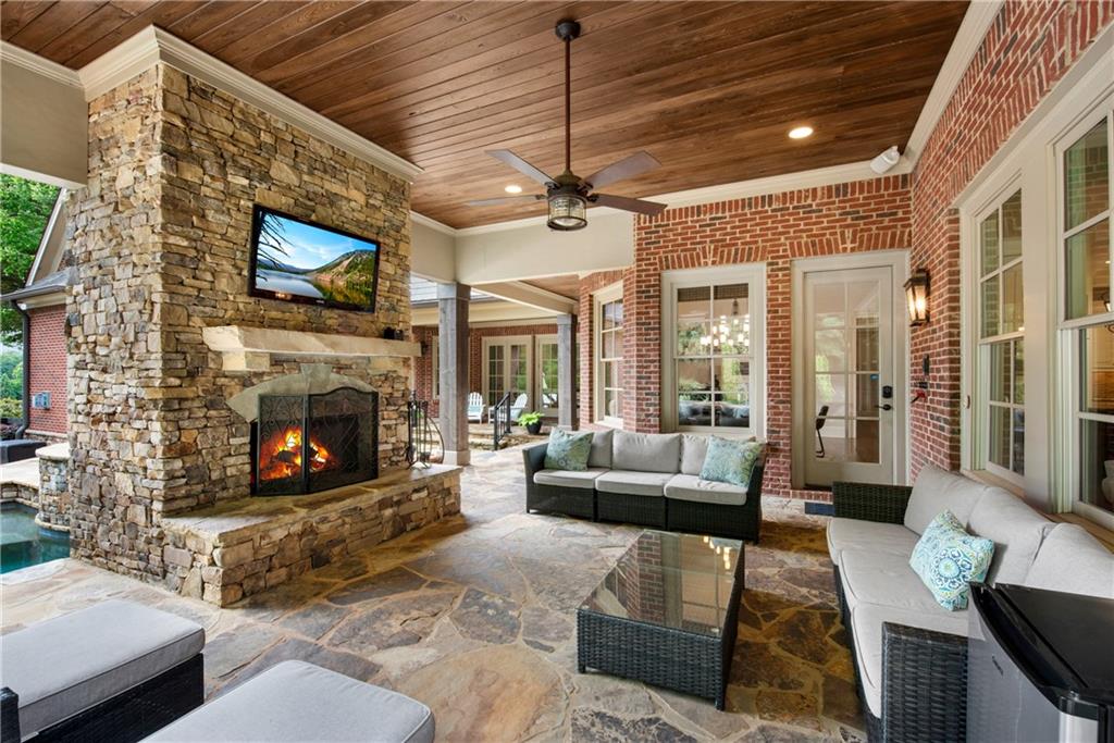 13942 Tree Loft Road Property Photo 4