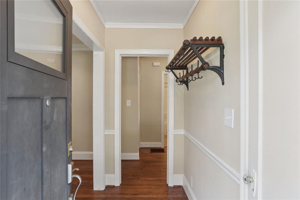 266 Midvale Drive Ne Property Photo 4