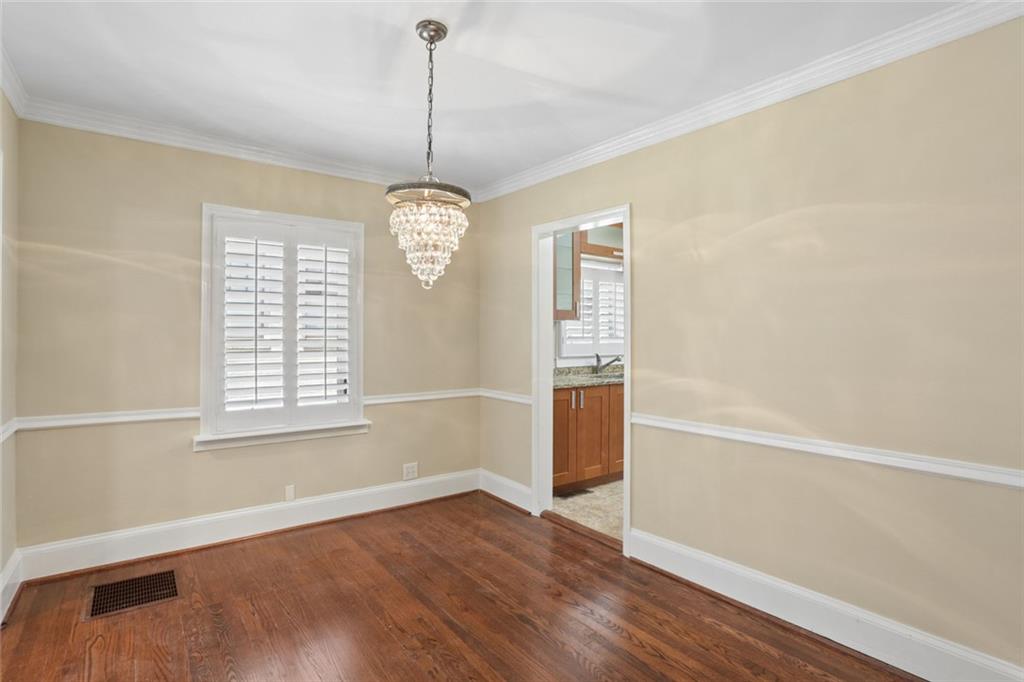 266 Midvale Drive Ne Property Photo 9