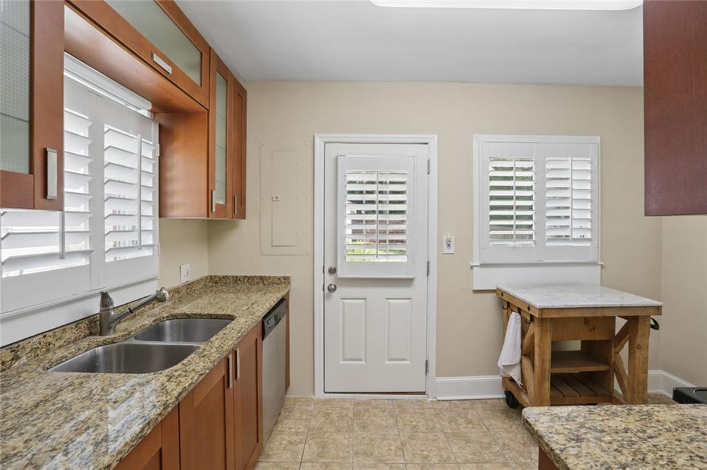 266 Midvale Drive Ne Property Photo 18