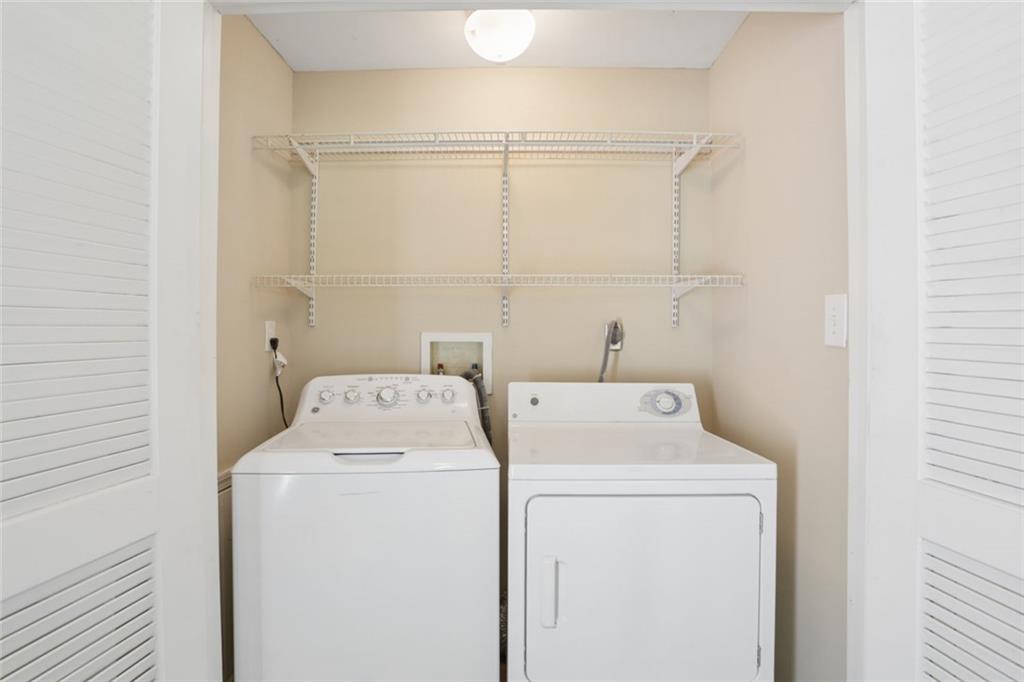 266 Midvale Drive Ne Property Photo 21