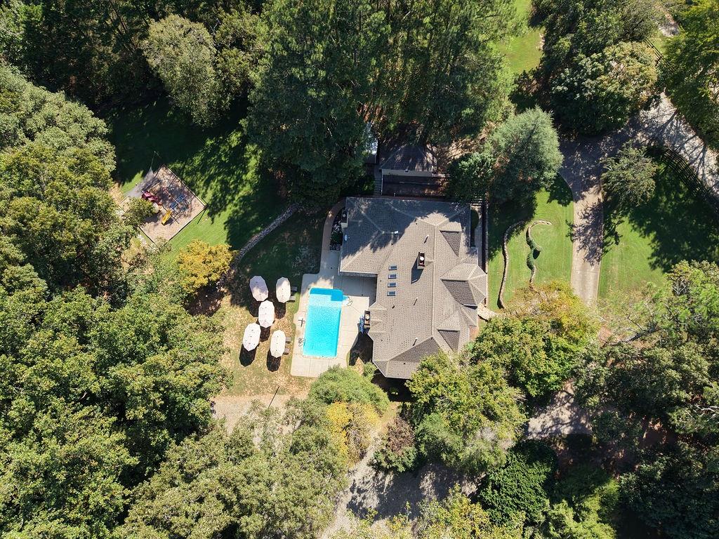 1010 Little River Way Property Photo 1