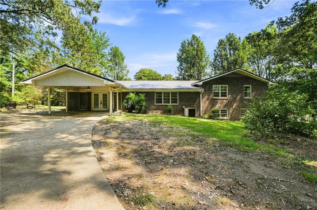 7018 Highway 27 Property Photo 2