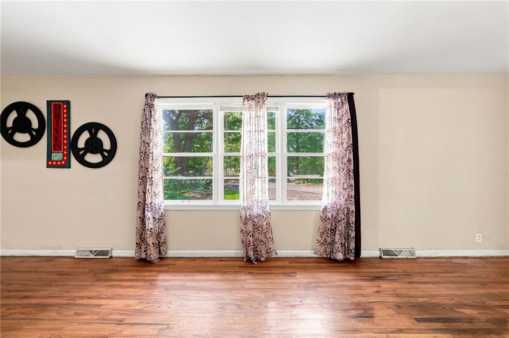 7018 Highway 27 Property Photo 9