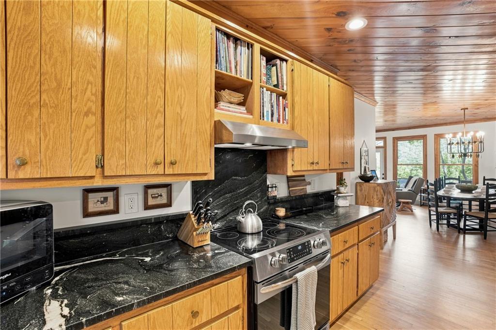 676 Alpine Drive Property Photo 17