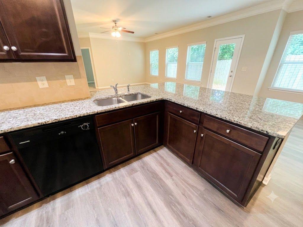 1086 Blind Brook Circle Property Photo 6