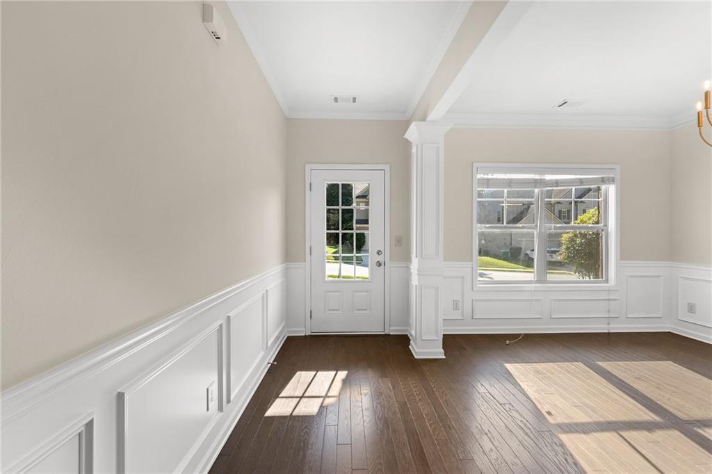 7491 Silk Tree Pointe Property Photo 3