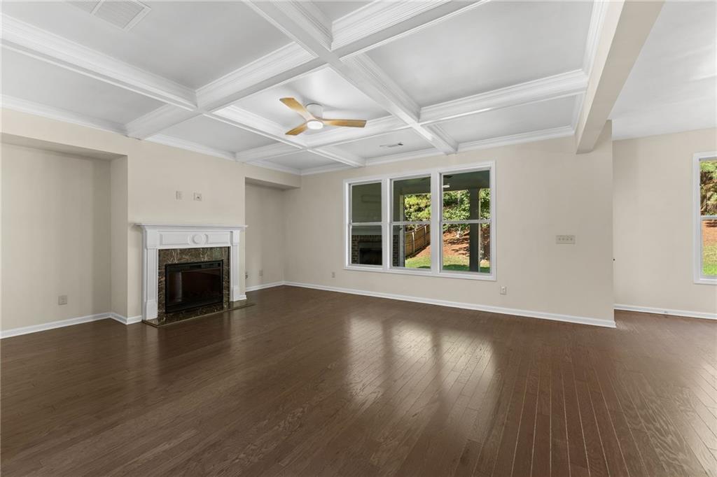 7491 Silk Tree Pointe Property Photo 8