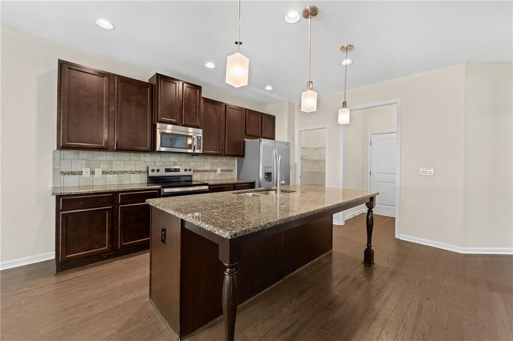 7491 Silk Tree Pointe Property Photo 15