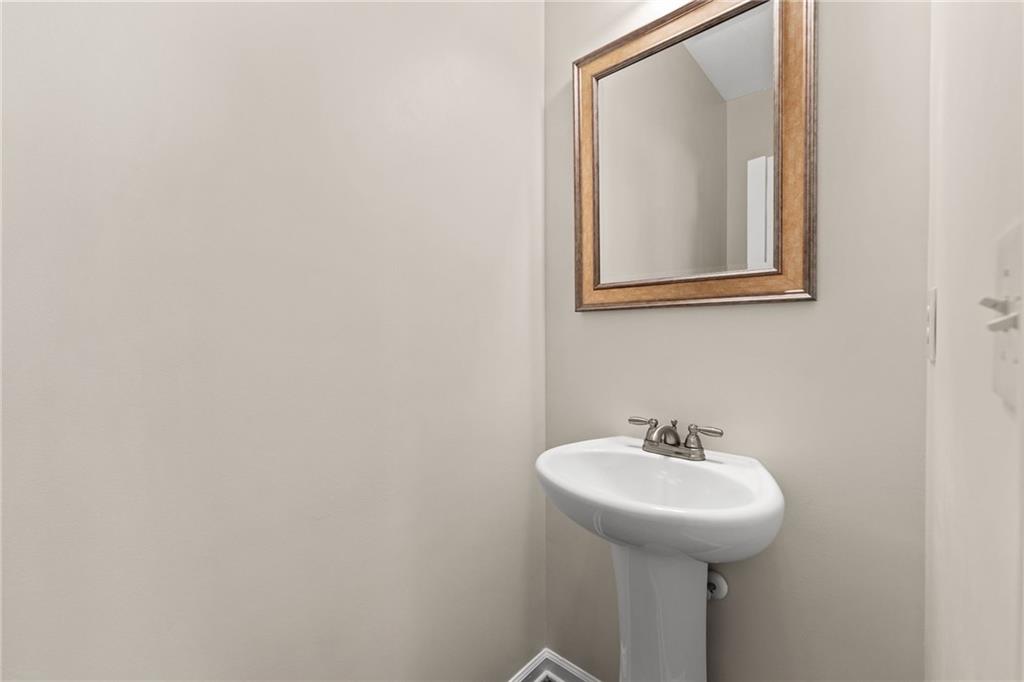 7491 Silk Tree Pointe Property Photo 23