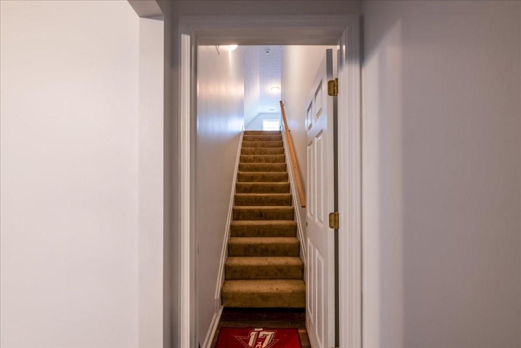 215 Highgrove Drive Property Photo 16