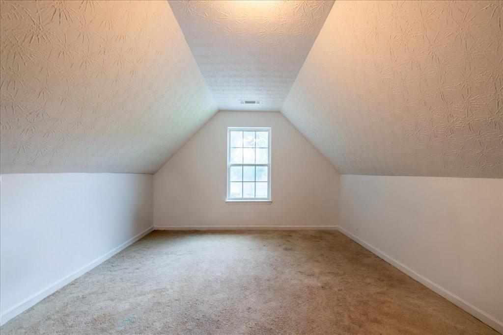 215 Highgrove Drive Property Photo 17
