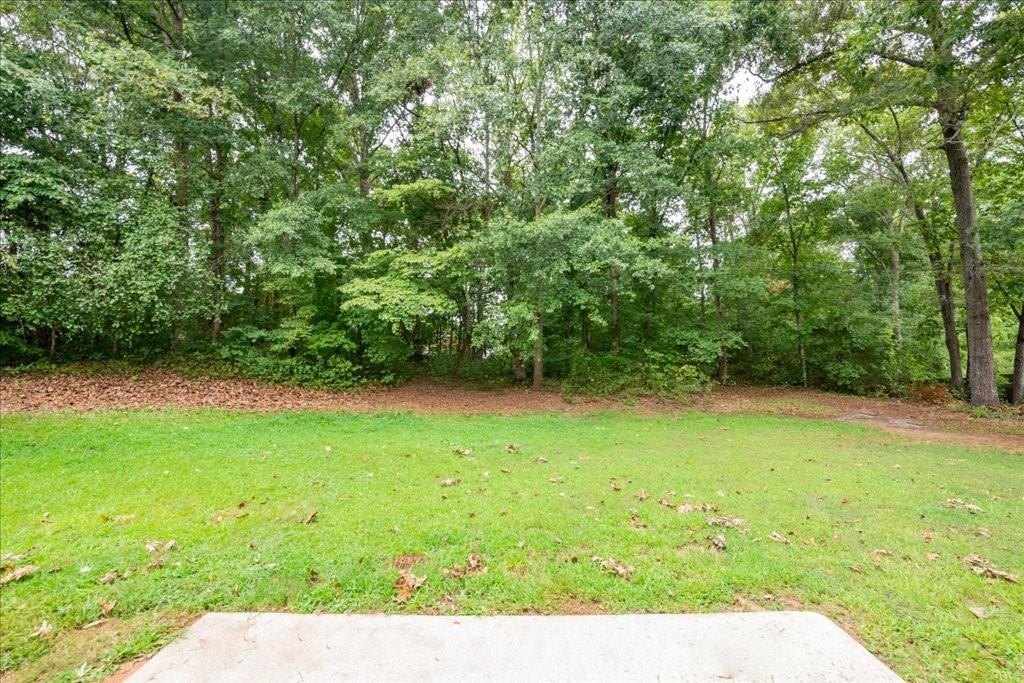 215 Highgrove Drive Property Photo 31