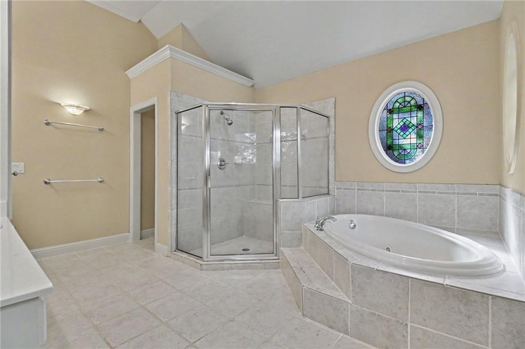 720 Barberry Drive Property Photo 5