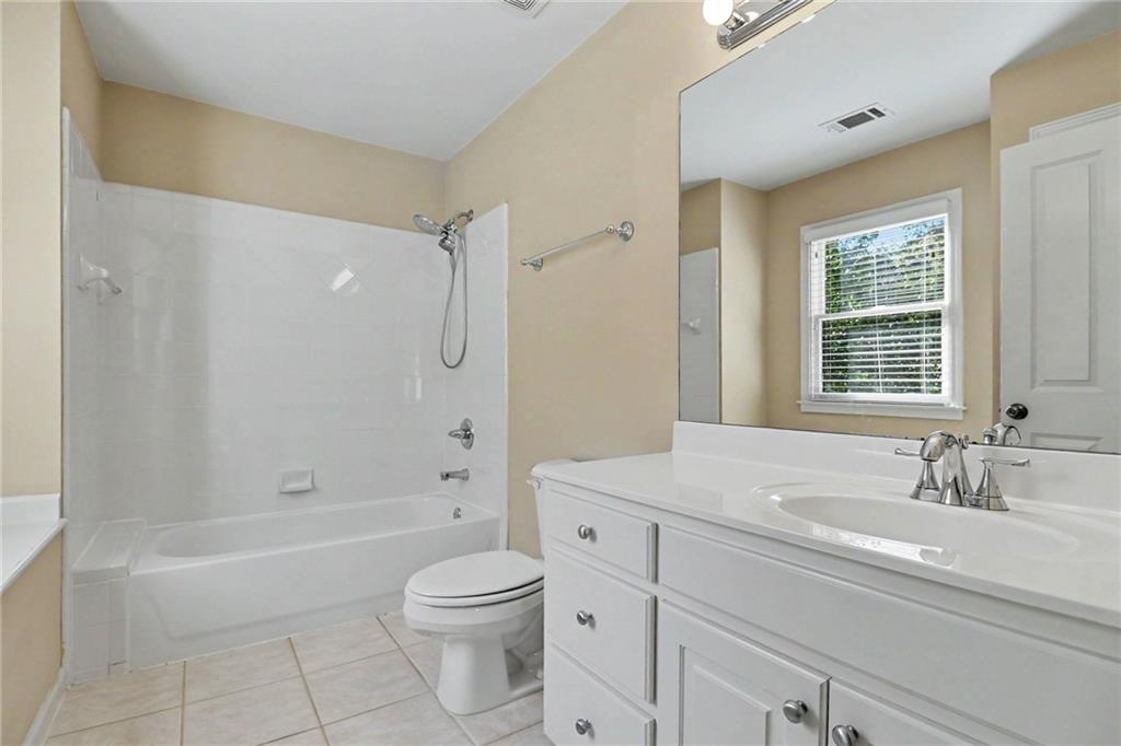 720 Barberry Drive Property Photo 14