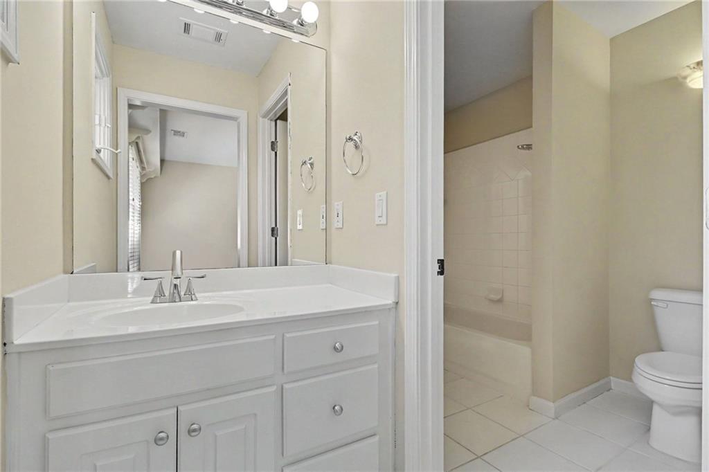 720 Barberry Drive Property Photo 16