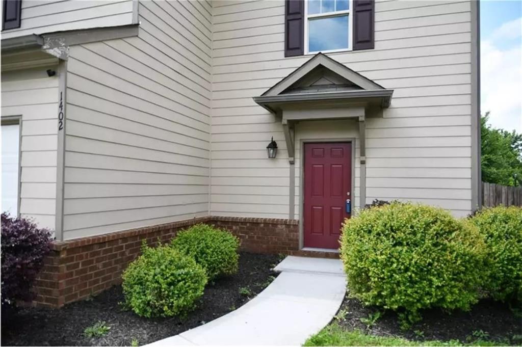 1402 Turning Leaf Lane Property Photo 3