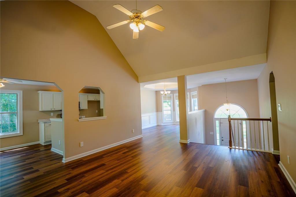 4340 Mapleton Way Property Photo 4