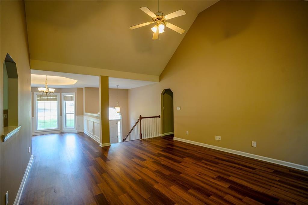 4340 Mapleton Way Property Photo 12