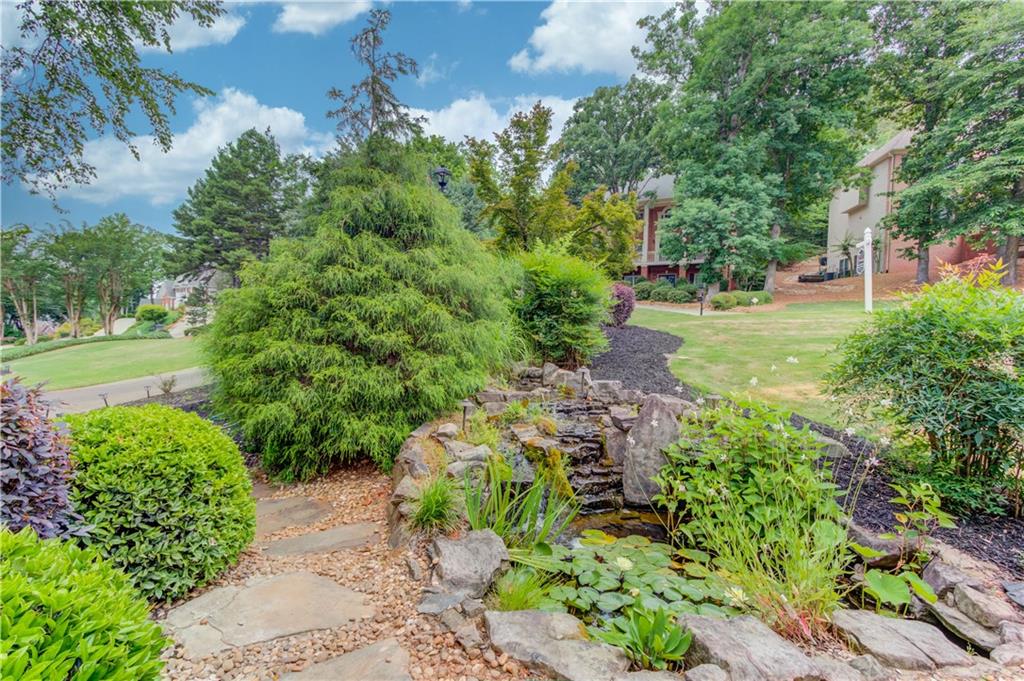 1920 Woods River Lane Property Photo 4
