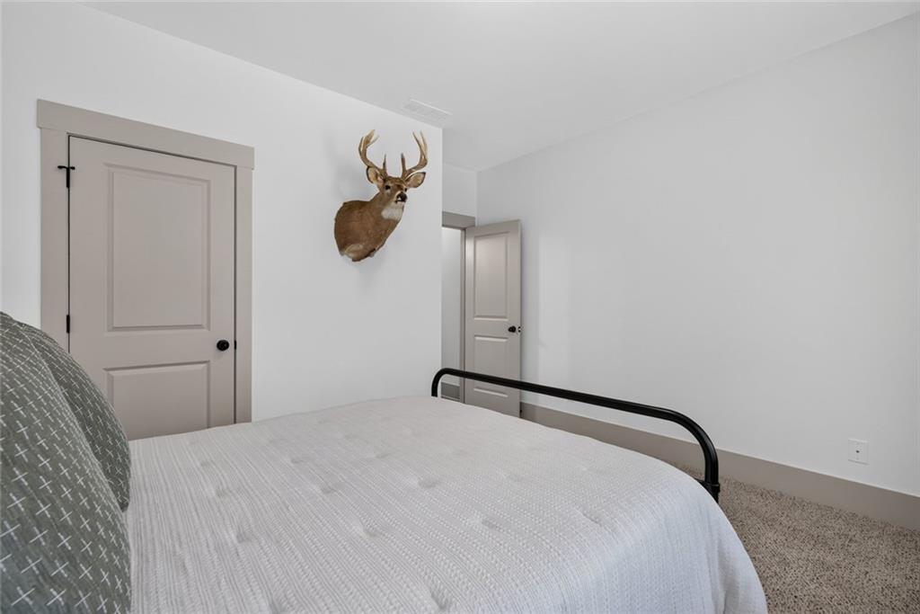 417 Fox Valley Drive Property Photo 30