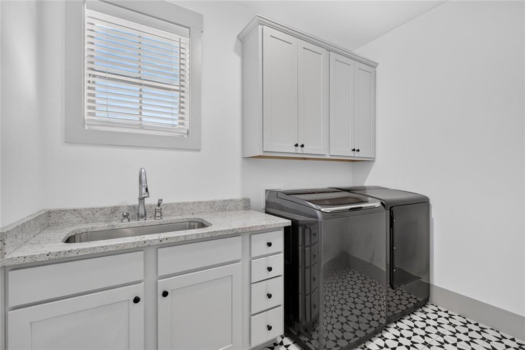 417 Fox Valley Drive Property Photo 32