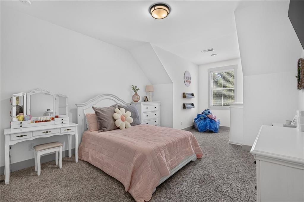 417 Fox Valley Drive Property Photo 37