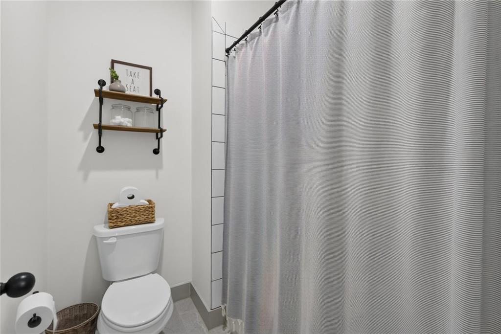 417 Fox Valley Drive Property Photo 40