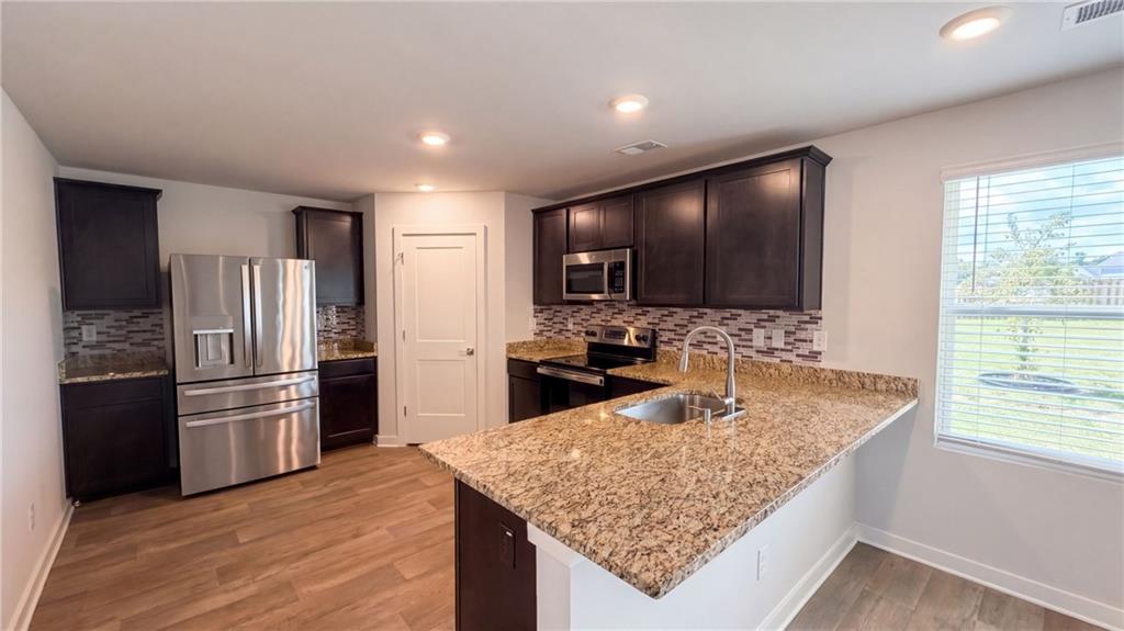 800 Maduro Way Property Photo 2