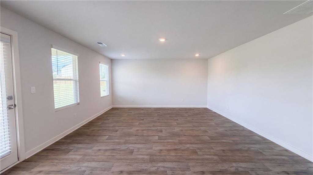 800 Maduro Way Property Photo 3
